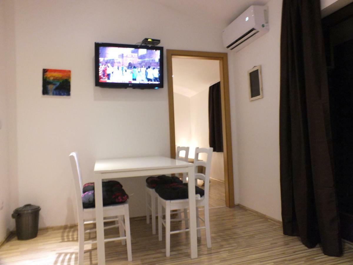 Apartmani Barisic Brodarica  Esterno foto