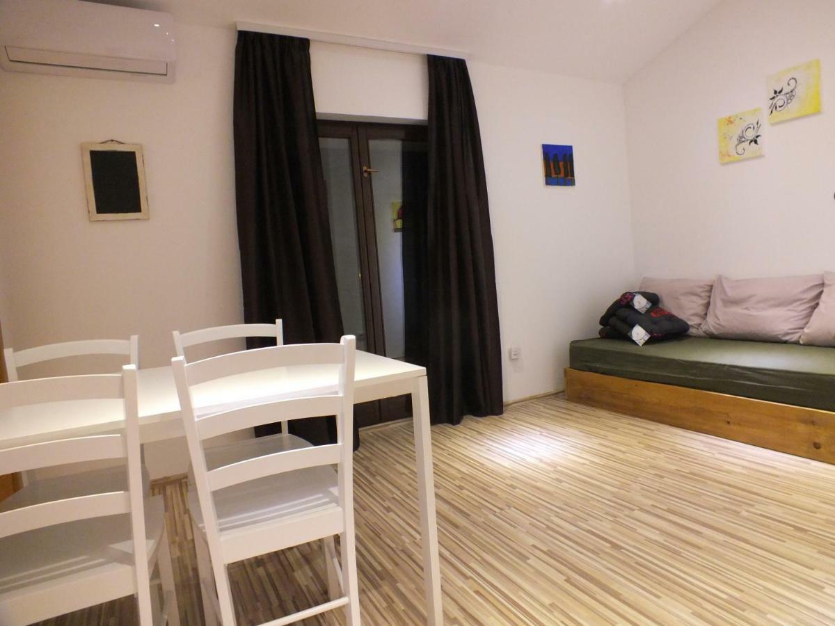 Apartmani Barisic Brodarica  Esterno foto
