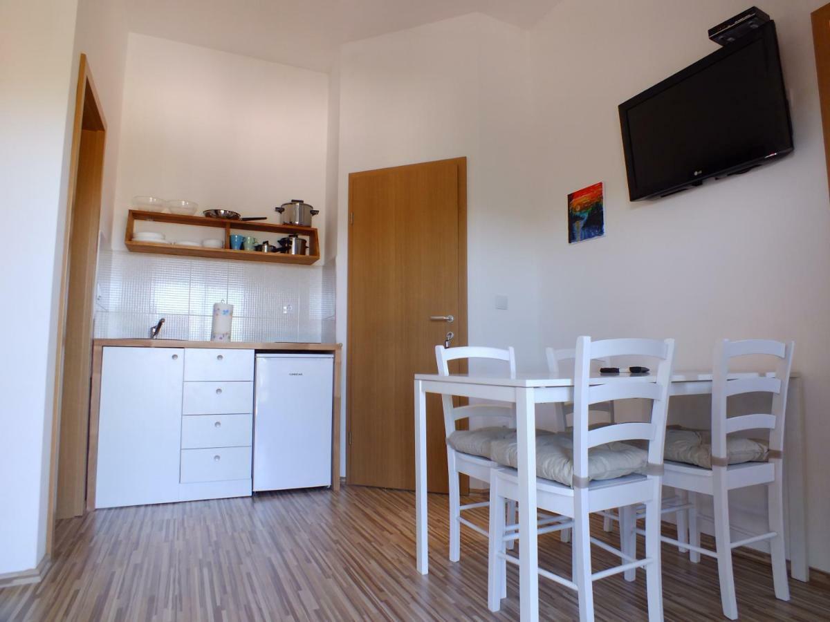 Apartmani Barisic Brodarica  Esterno foto